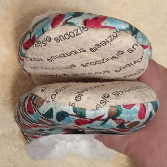 NEW Snoozies Cardinal Slipper Socks w/ Non-Skid Grips & Sherpa Lining, Lrg. 9-10 - Picture 8 of 11